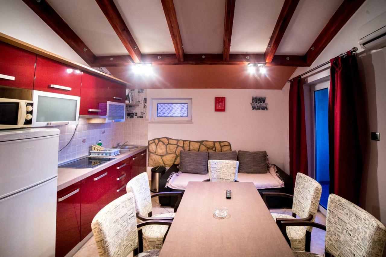 Sanic Apartments 518 Лопар Екстер'єр фото